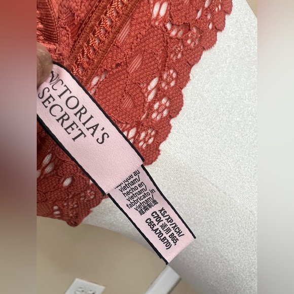 Victoria’s Secret All over Lace Deep V neck Bralette-XS - Picture 4 of 4
